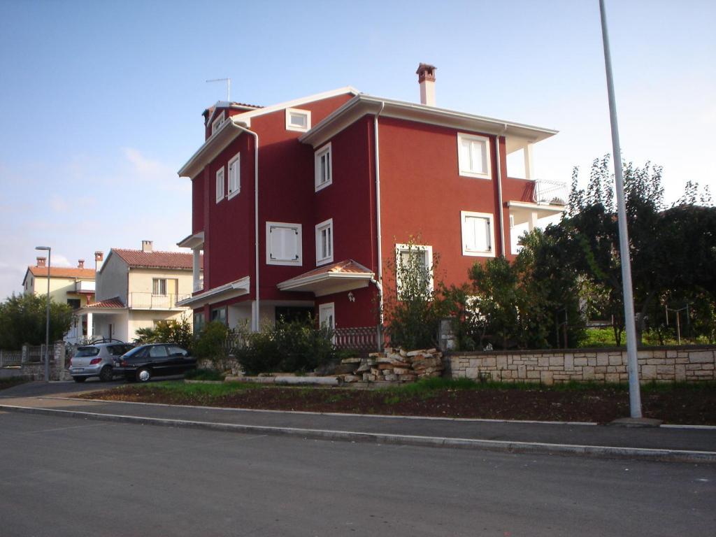 Family Apartments Suzi Rovinj Eksteriør bilde